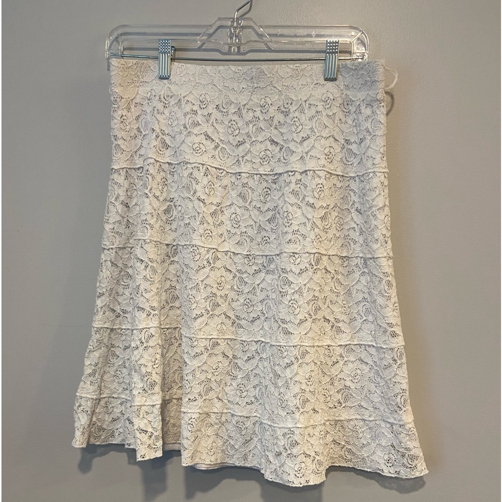 Skirt with lace